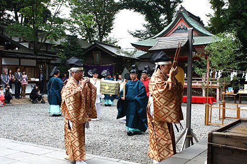⛩️ 진수 히카와 신사 이미지 9